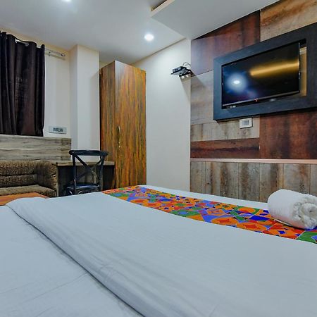 Fabhotel Middleton Desire - Nr Niladri Vihar Square บูบันเนสชวาร์ ภายนอก รูปภาพ