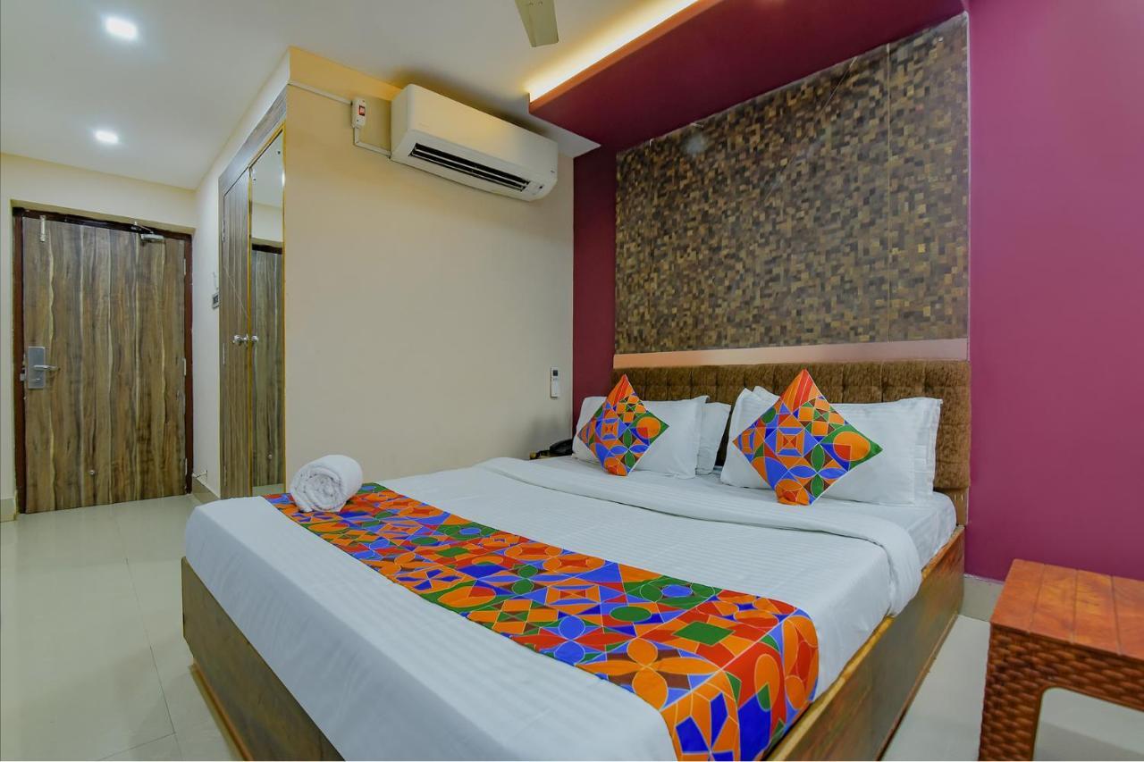 Fabhotel Middleton Desire - Nr Niladri Vihar Square บูบันเนสชวาร์ ภายนอก รูปภาพ