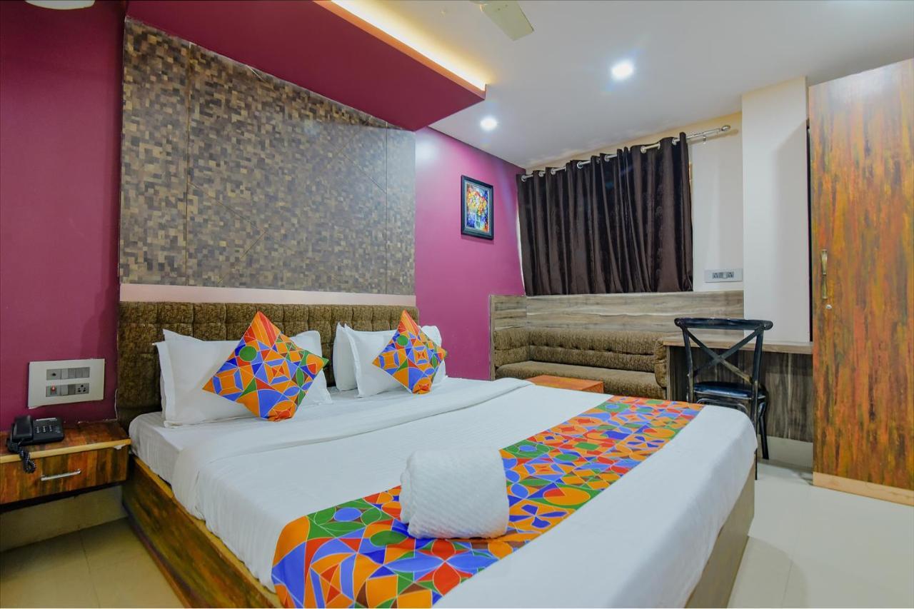 Fabhotel Middleton Desire - Nr Niladri Vihar Square บูบันเนสชวาร์ ภายนอก รูปภาพ