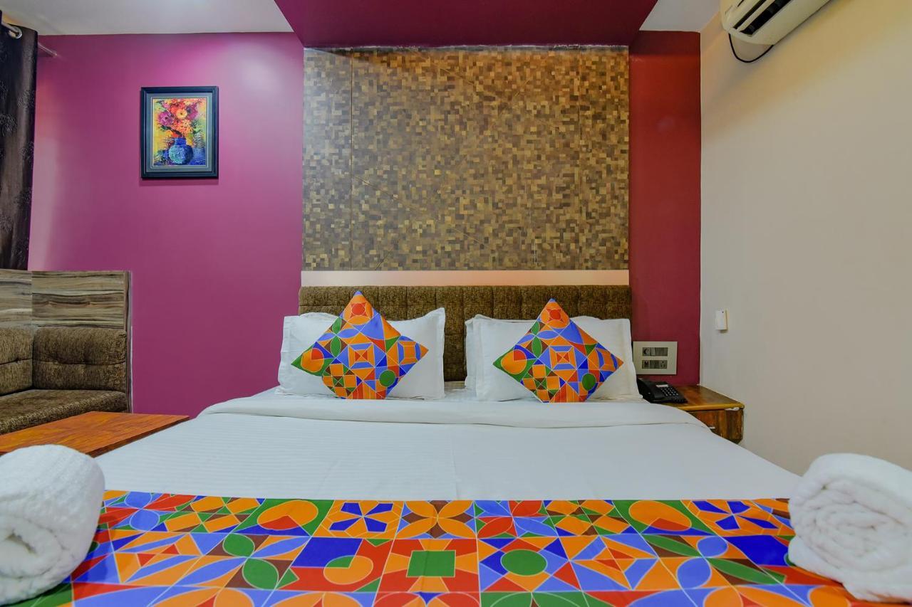 Fabhotel Middleton Desire - Nr Niladri Vihar Square บูบันเนสชวาร์ ภายนอก รูปภาพ
