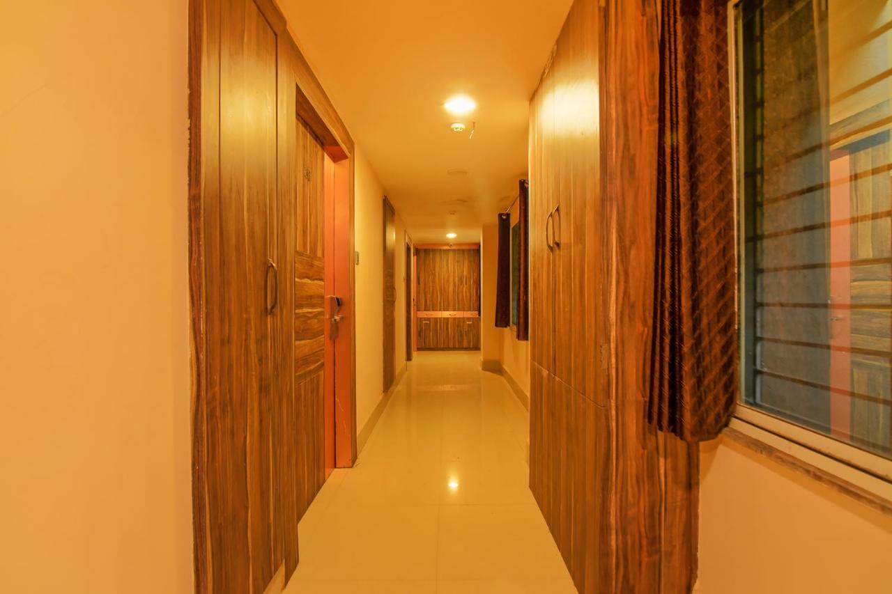 Fabhotel Middleton Desire - Nr Niladri Vihar Square บูบันเนสชวาร์ ภายนอก รูปภาพ