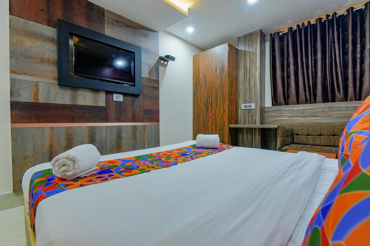 Fabhotel Middleton Desire - Nr Niladri Vihar Square บูบันเนสชวาร์ ภายนอก รูปภาพ